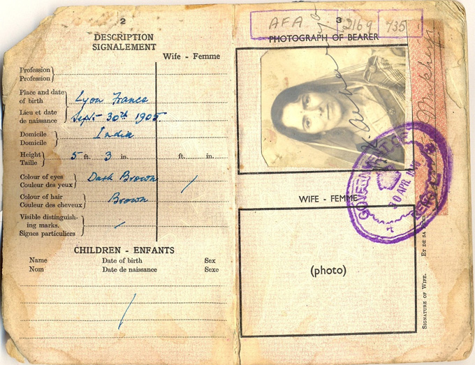 Passport pages 2-3